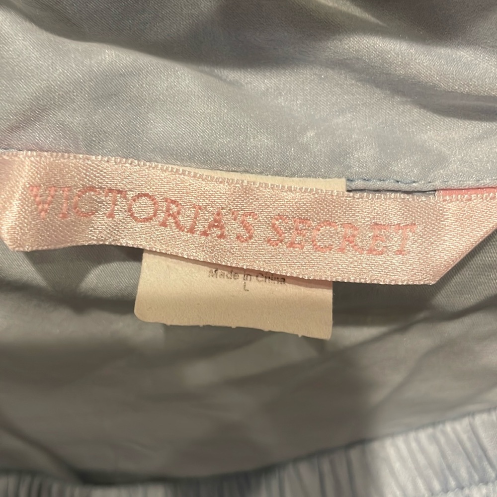 VICTORIA SECRET BLUE 100%SILK